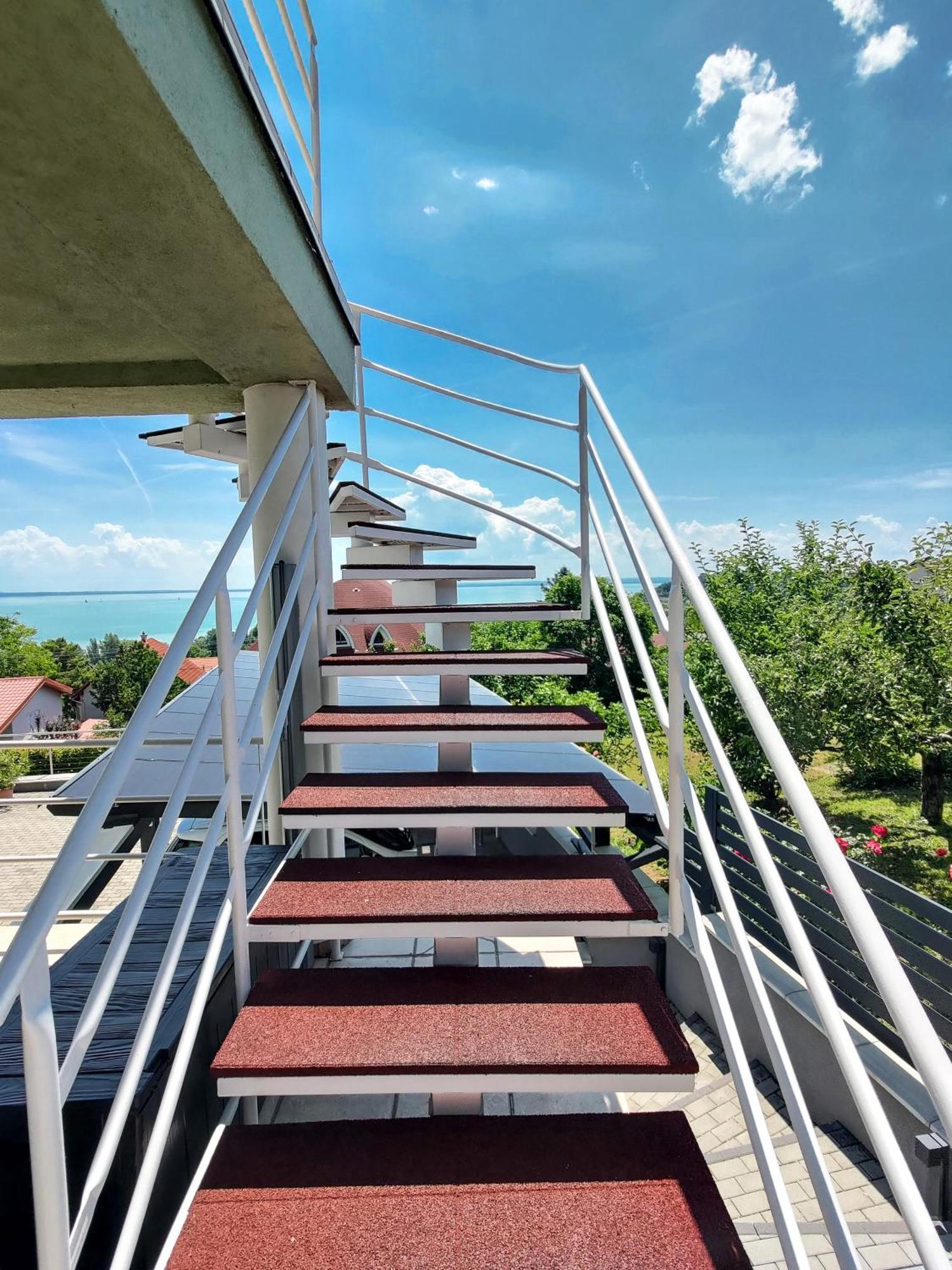 Fuegefa Apartman Balatonalmádi Exteriér fotografie