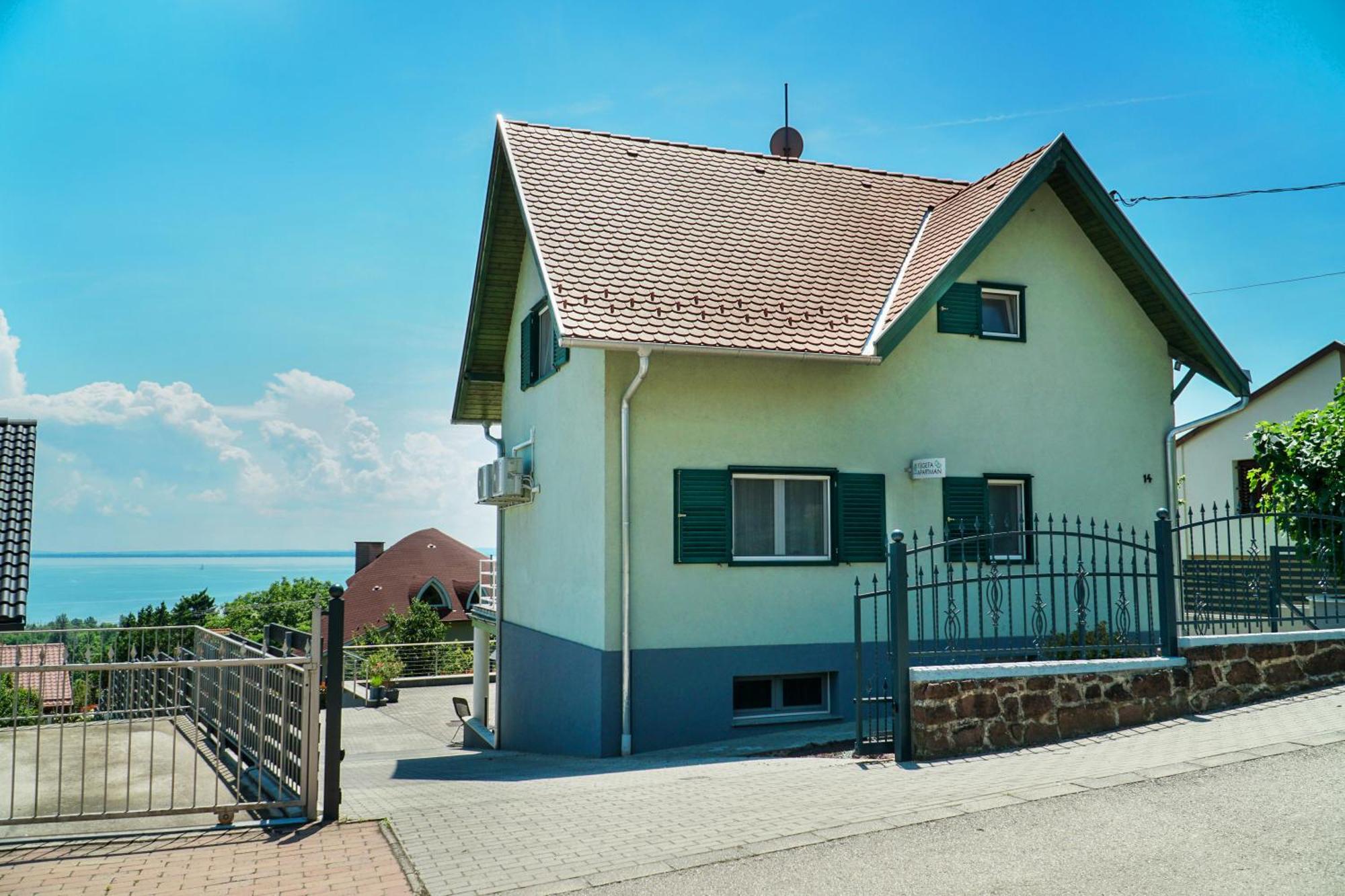 Fuegefa Apartman Balatonalmádi Exteriér fotografie